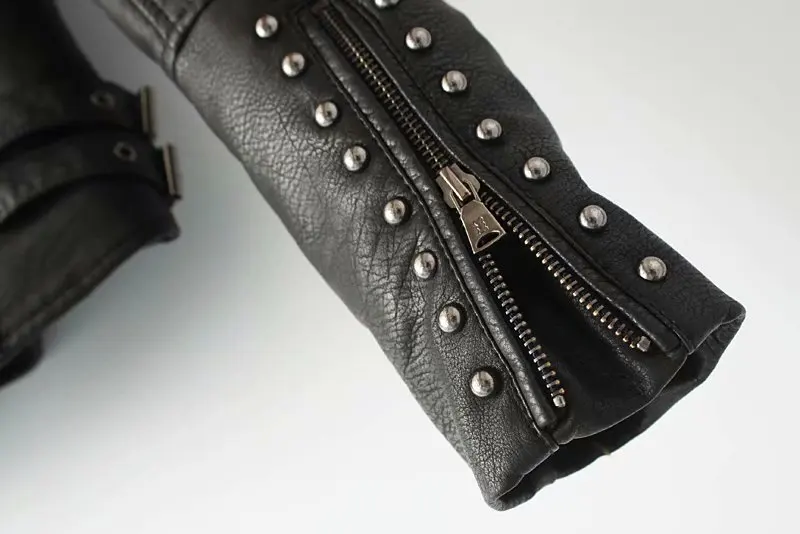 2026 New Women's High Street Floral Print Embroidery Faux Leather Jackets Female Moto & Biker Rivet Black Punk Outerwear Coats