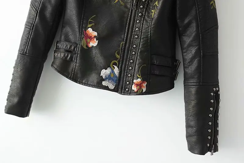 2026 New Women's High Street Floral Print Embroidery Faux Leather Jackets Female Moto & Biker Rivet Black Punk Outerwear Coats