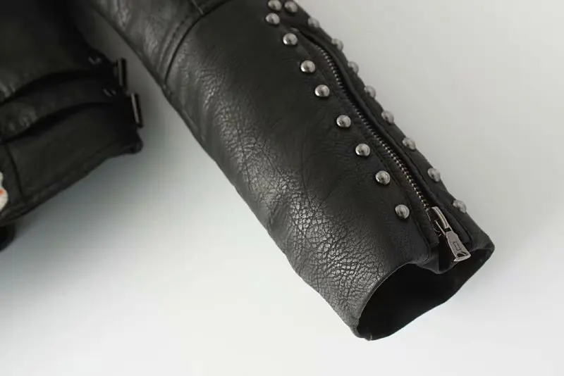 2026 New Women's High Street Floral Print Embroidery Faux Leather Jackets Female Moto & Biker Rivet Black Punk Outerwear Coats