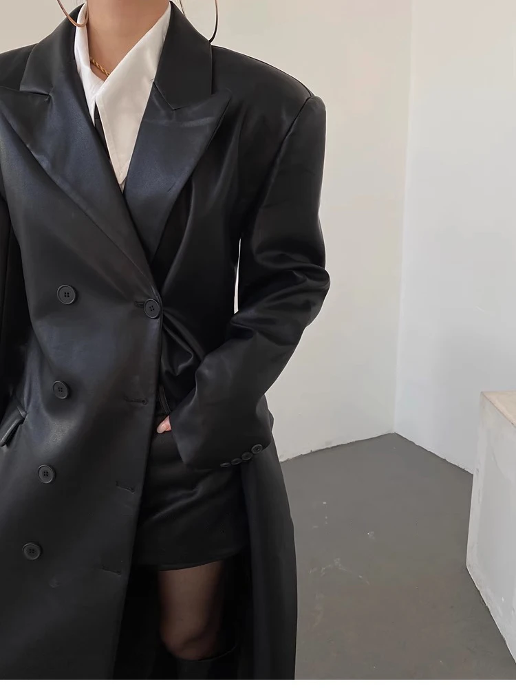 Mauroicardi Autumn Long Black Fitted Soft Pu Leather Trench Coat for Women Shoulder Pads Double Breasted Luxury European Clothes