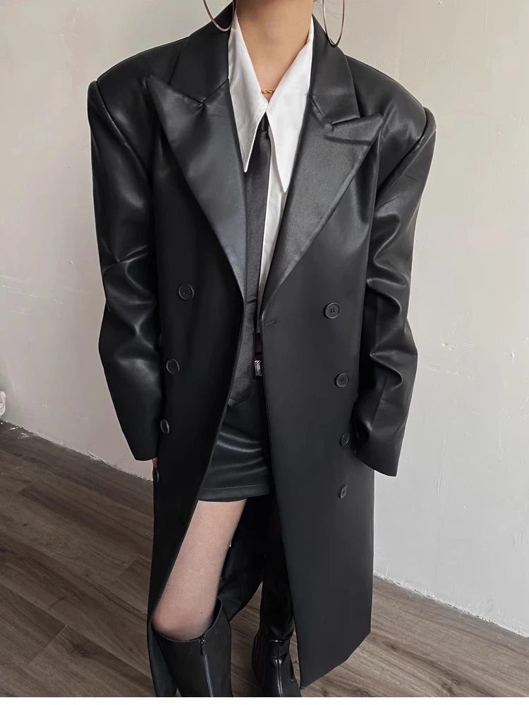 Mauroicardi Autumn Long Black Fitted Soft Pu Leather Trench Coat for Women Shoulder Pads Double Breasted Luxury European Clothes