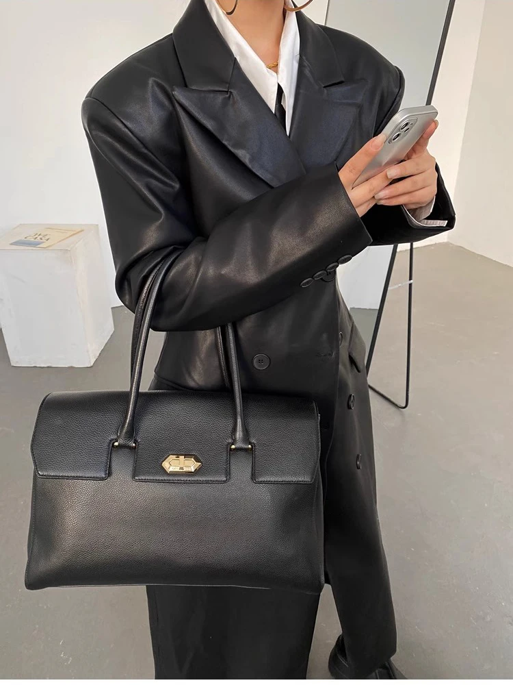 Mauroicardi Autumn Long Black Fitted Soft Pu Leather Trench Coat for Women Shoulder Pads Double Breasted Luxury European Clothes