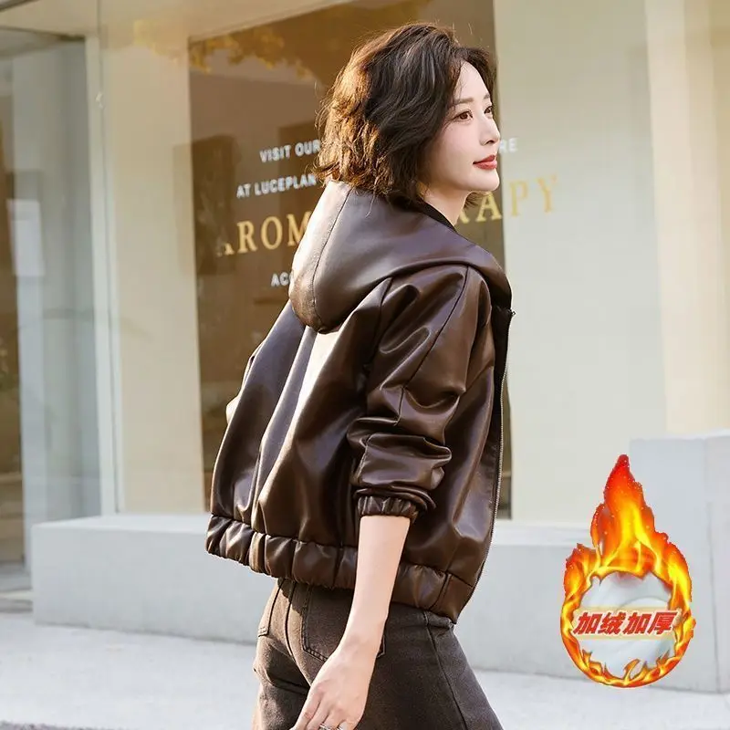 Short Leather Jacket Women's Hooded 2026 New Popular Autumn And Winter PU Leather Jacket With Thick Fleece Coat Fashionable Top