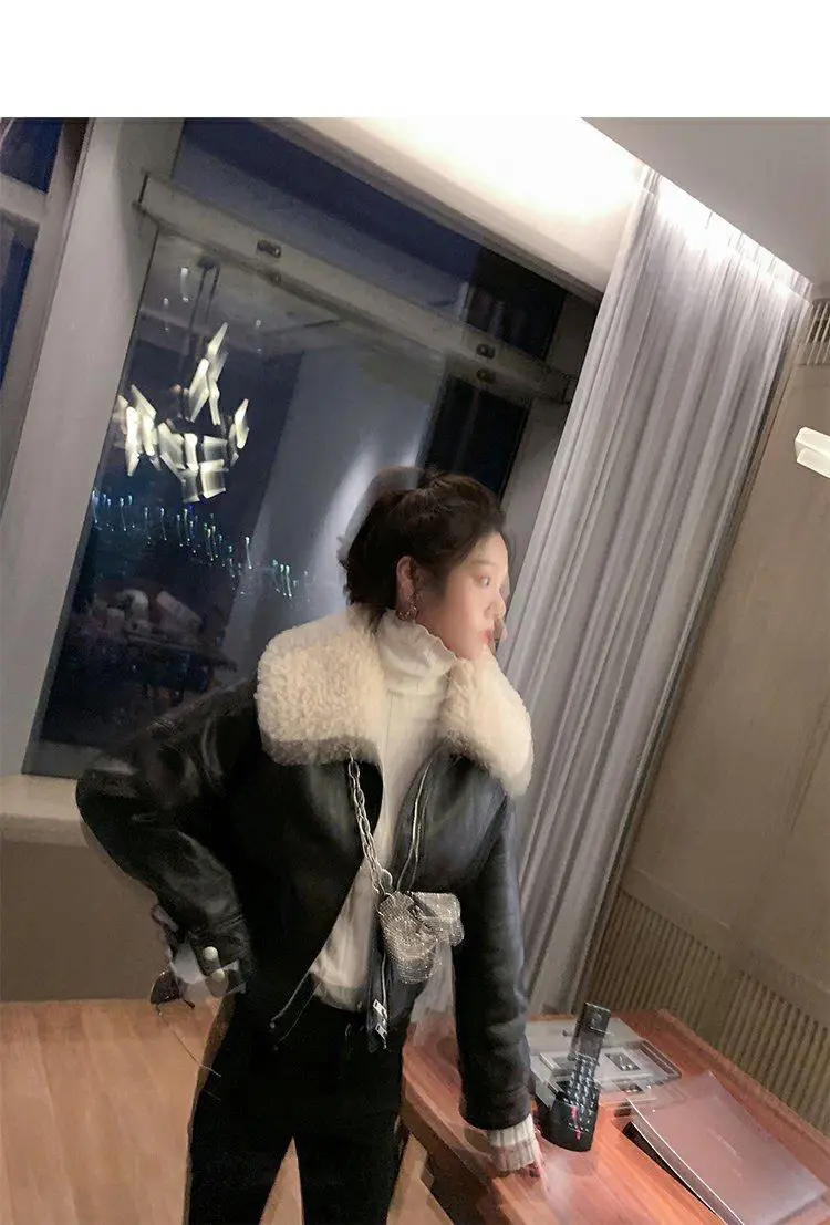 New Vintage Winter Leather Jacket Women Black Biker Coat Female Windbreak 2021 Lamb Fur Collar Thick Jacket