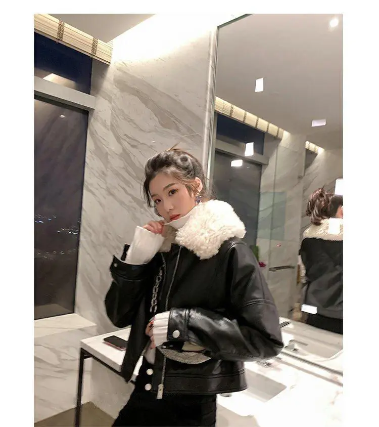 New Vintage Winter Leather Jacket Women Black Biker Coat Female Windbreak 2021 Lamb Fur Collar Thick Jacket