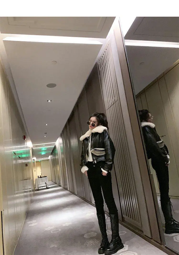 New Vintage Winter Leather Jacket Women Black Biker Coat Female Windbreak 2021 Lamb Fur Collar Thick Jacket