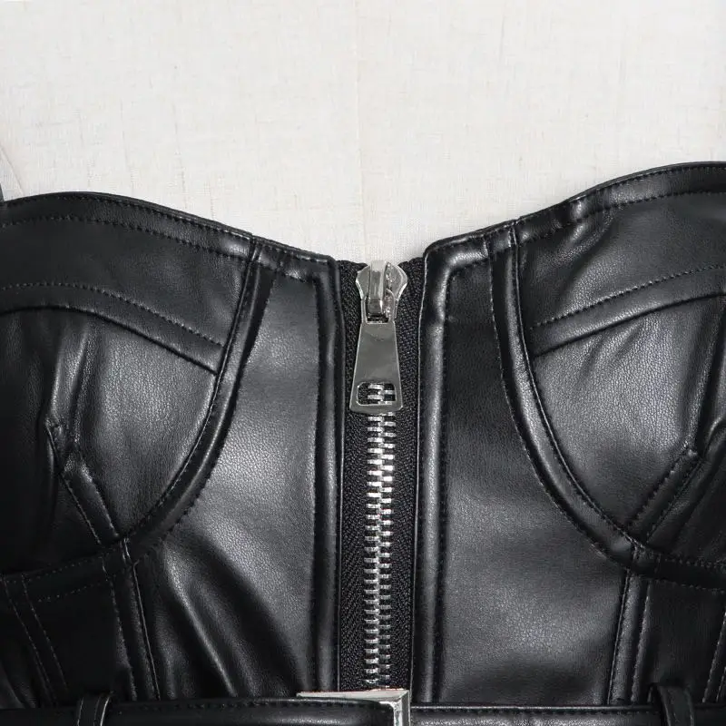 Lautaro Y2k Black Faux Leather Crop Top Women Square Neck Long Sleeve Zipper Cropped Jacket 2021 Sexy Backless Fashion 5xl 6xl