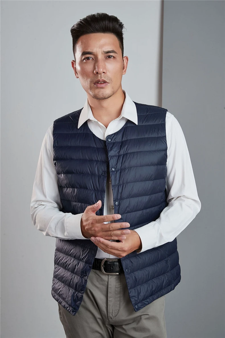 2026 New men's Sleeveless Puffer Jacket Spring Winter men 90% White Duck Down Ultra Lightweight Packable Warm Down Liner Vest