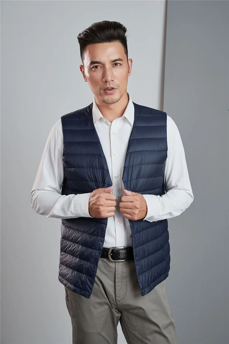 2026 New men's Sleeveless Puffer Jacket Spring Winter men 90% White Duck Down Ultra Lightweight Packable Warm Down Liner Vest