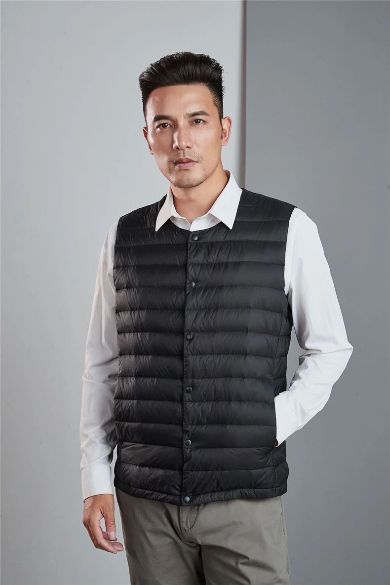 2026 New men's Sleeveless Puffer Jacket Spring Winter men 90% White Duck Down Ultra Lightweight Packable Warm Down Liner Vest
