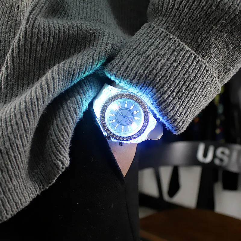 LED Light Flash Luminous Watches Women Men Boys Girls Silicone Wrist Watch Fashion Rhinestone Clock Kids Children Relogio Saati