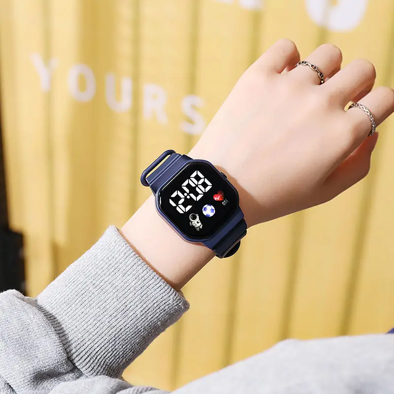 YIKAZE Cartoon LED Digital Kids Watch Fashion Sports Electronic Watch for 3-5 years old Boys and Girls Silicone Gift Watch