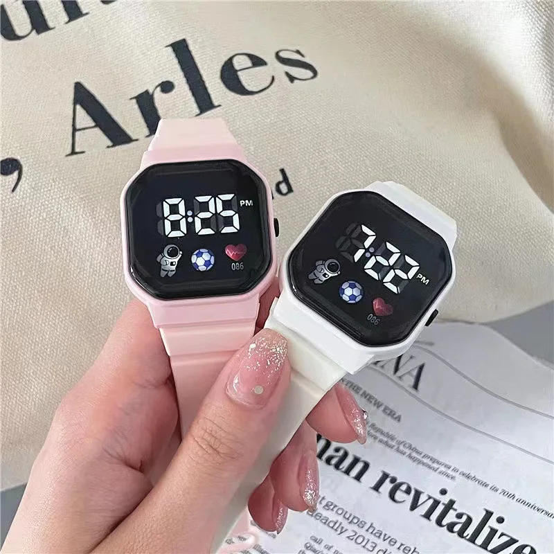YIKAZE Cartoon LED Digital Kids Watch Fashion Sports Electronic Watch for 3-5 years old Boys and Girls Silicone Gift Watch