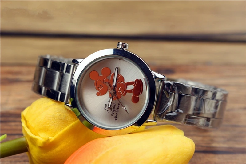 2024 Anime figure Steel Mickey Mouse Minnie Kids Student Cartoon Watch Aolly Steel Quartz Watches Clock for Boys Girls Gift