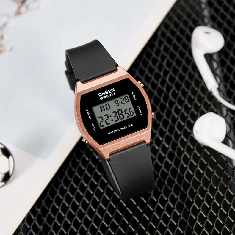 Original OHSEN Digital Quartz Children Boys Sport Watches 30M Waterproof Black Rubber Band Fashion LED Swimming Wristwatch Gift