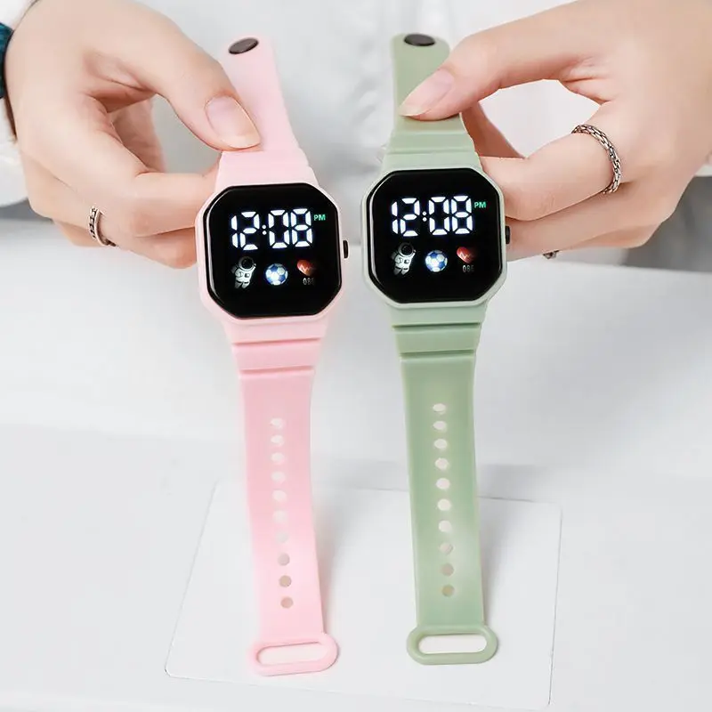 2Pcs/set Kids Watch Students Sports LED Digital Watches Spaceman Silicone Strap Electronic Wristwatch for Children Boys Girls