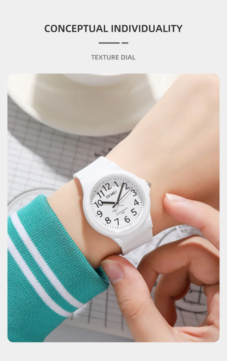 SKMEI 2557 Fashion Quartz Wristwatch 5Bar Waterproof Student Wrist Watch Women Men Fashion Casual Outfit Clock For Raining Day