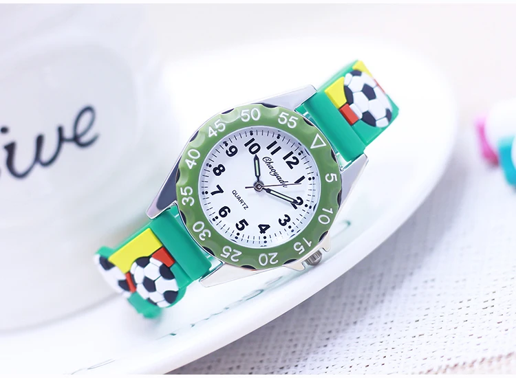 New Children's Boys Gilrs 3D Cool Football Silicone Strap Watches Students 3-12ages Kids Football Match Sports Waterproof Watch