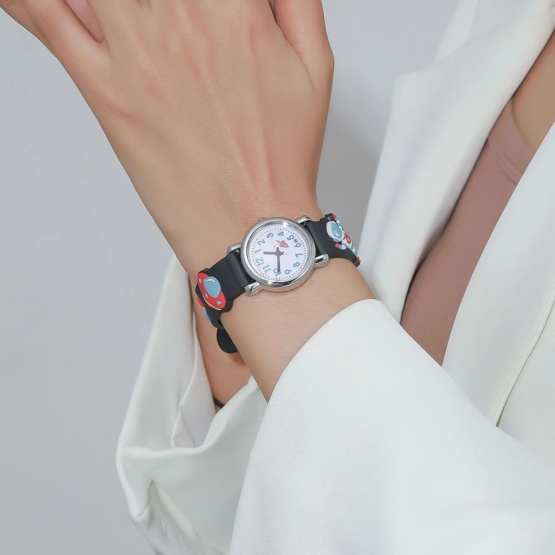 Kids Watches 3D Football Silicone Band Children Quartz Wristwatch Fashion Waterproof Sports Watch Clock for Boys Girls Students