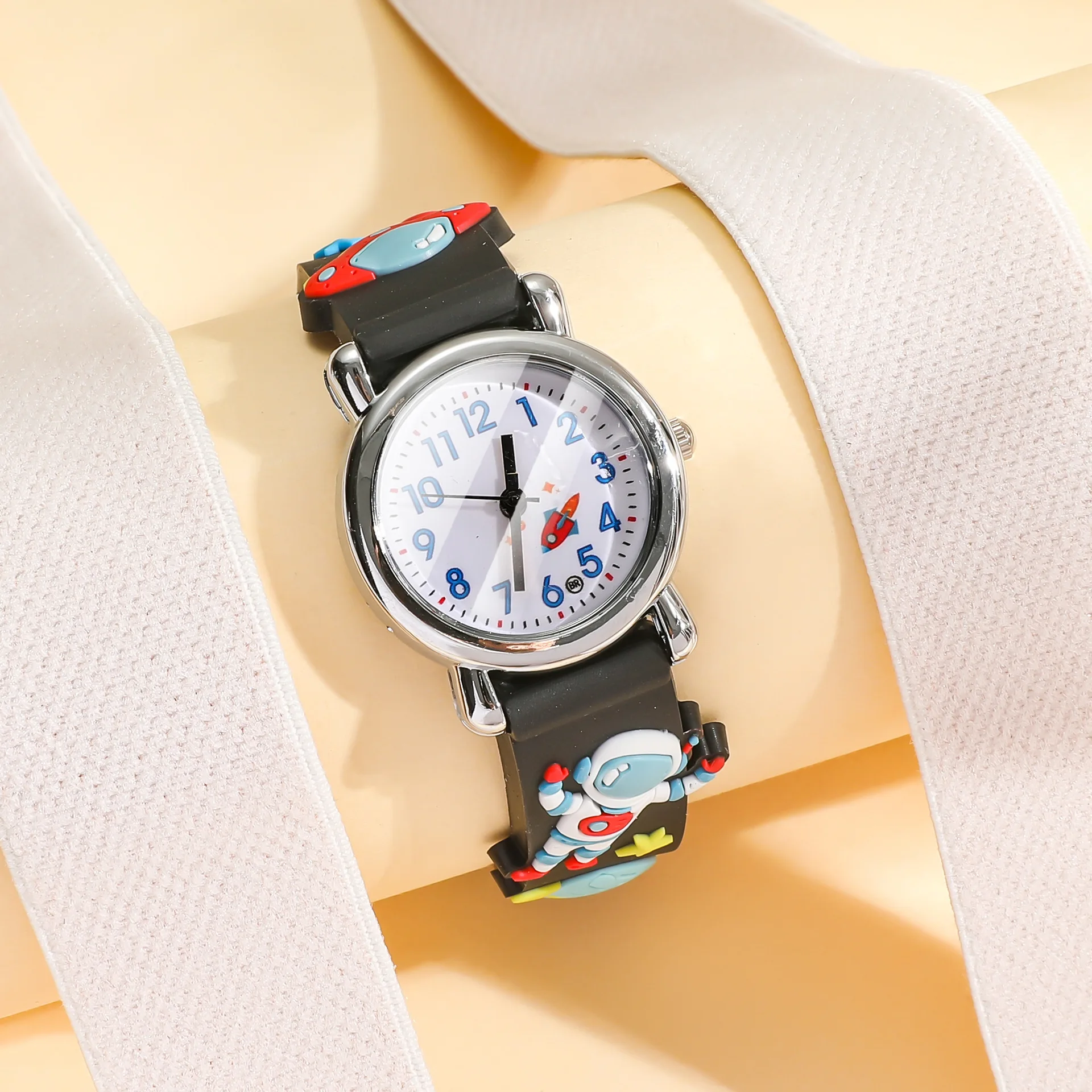 Kids Watches 3D Football Silicone Band Children Quartz Wristwatch Fashion Waterproof Sports Watch Clock for Boys Girls Students