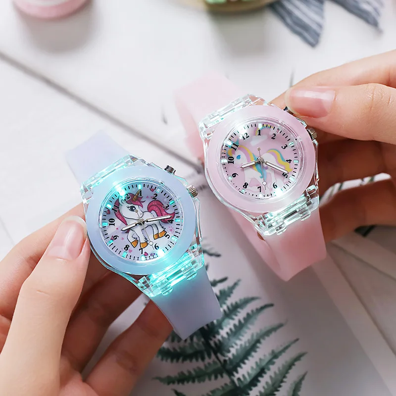 UTHAI C22 Kids's Watch Watches Glow at Night Quartz DIGITAL CLOCK Silicone Band Cute Girls Primary School