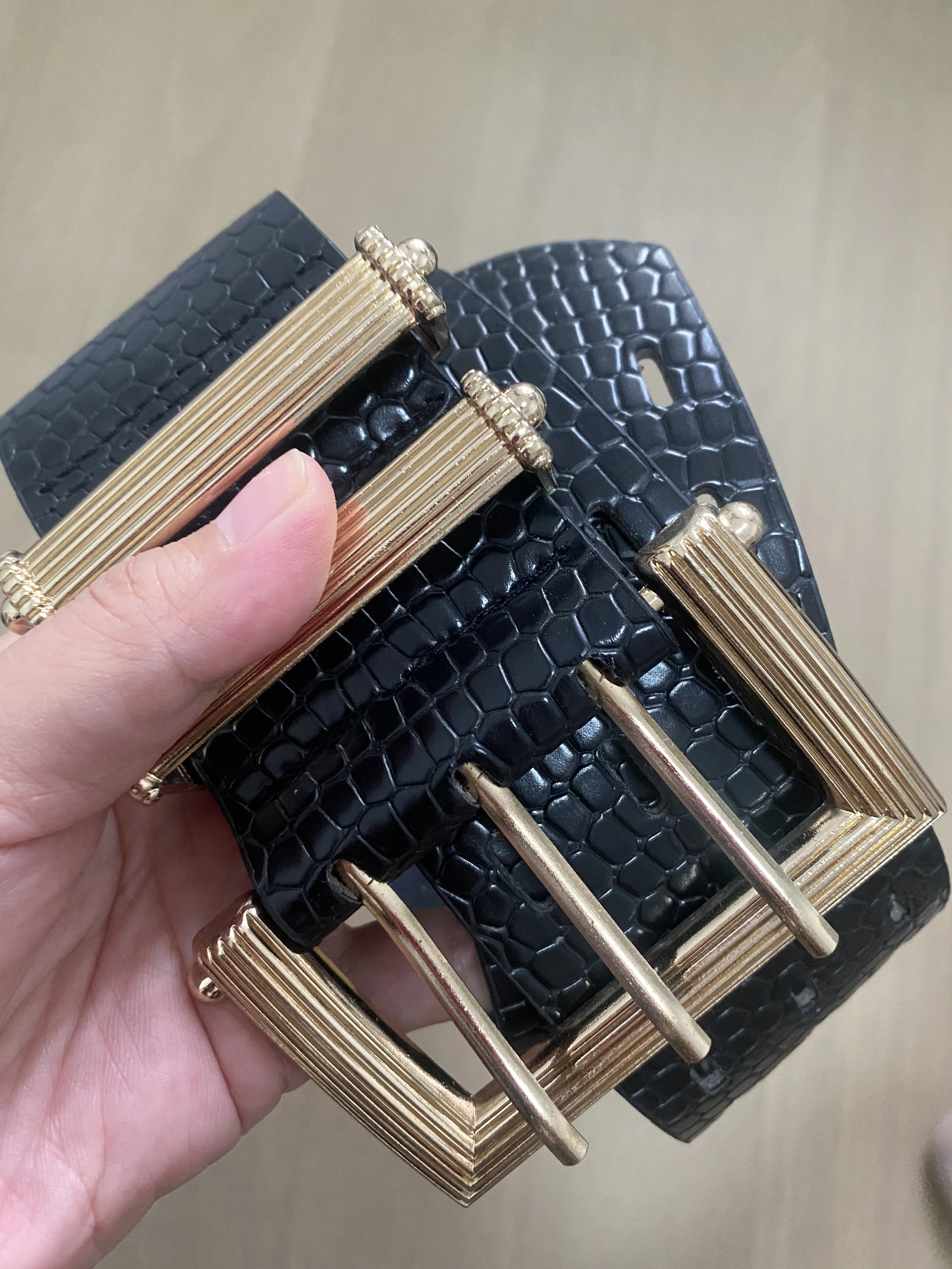 Women's Runway Fashion Vintage Hollow Out PU Leather Cummerbunds Female Dress Corsets Waistband Belts Decoration Wide Belt R084