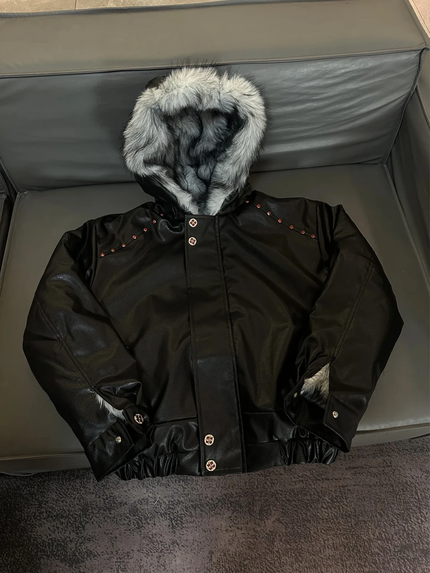 Rhinestone Rivet Faux Fur Liner Pu Leather Winter Jacket Man Woman Thickened Warmer Fur Collar Hooded Winter Furry Coat