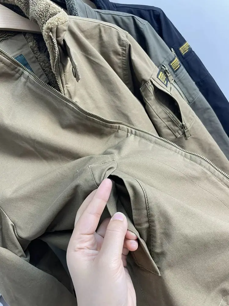 2026 Winter Stand Collar Cashmere Coats Men's Winter Multi-pocket Tooling Jackets Male Solid Color Cotton-padded Parkas C956