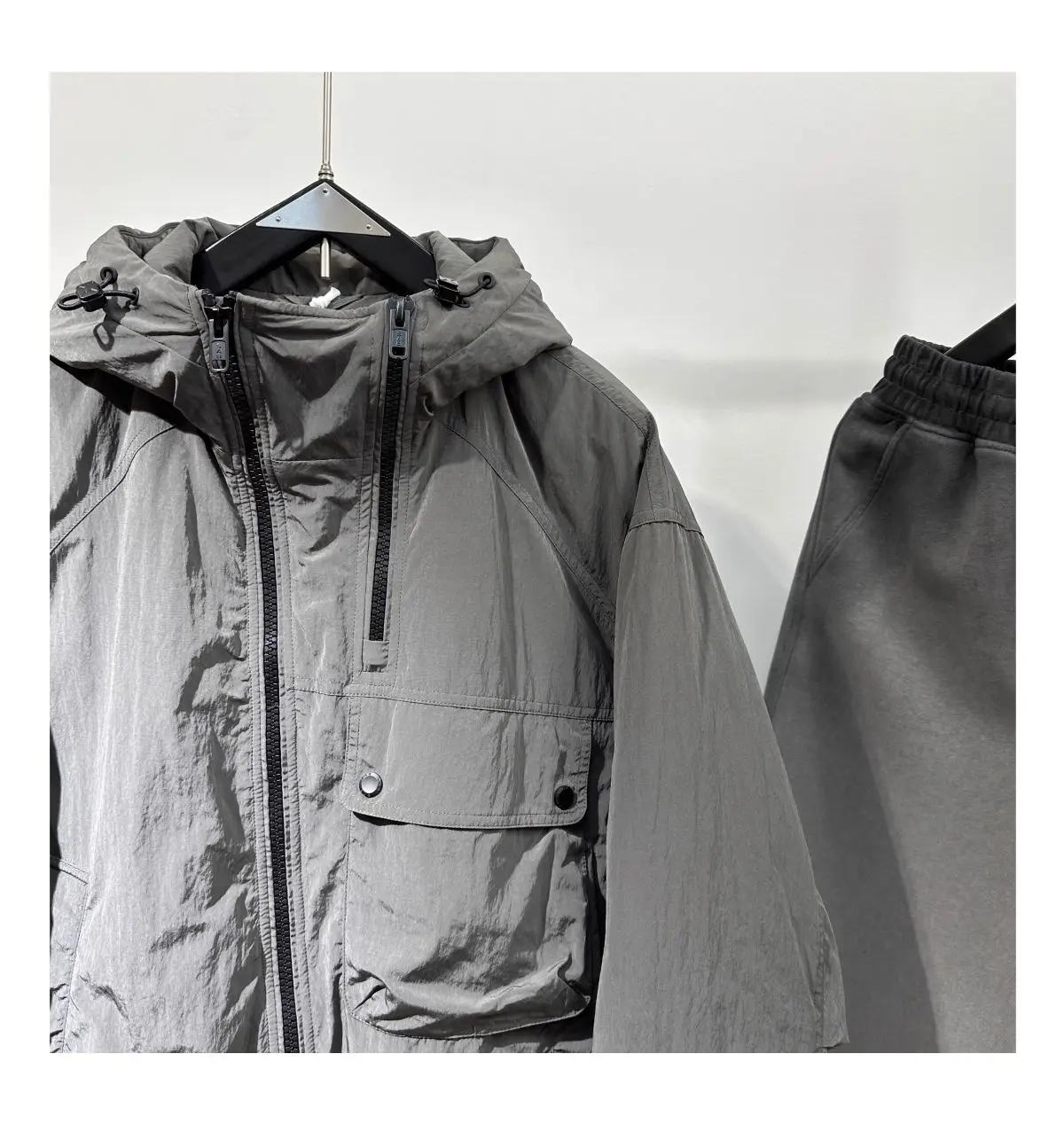 2026 Winter Loose Tooling Warm Parkas Men Fashion Casual Hooded Down Cotton Jacket Male Zipper Cotton Padded Coats C973