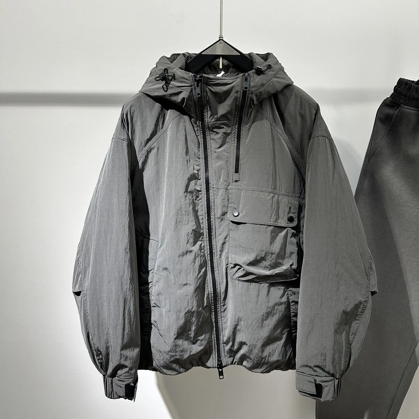 2026 Winter Loose Tooling Warm Parkas Men Fashion Casual Hooded Down Cotton Jacket Male Zipper Cotton Padded Coats C973