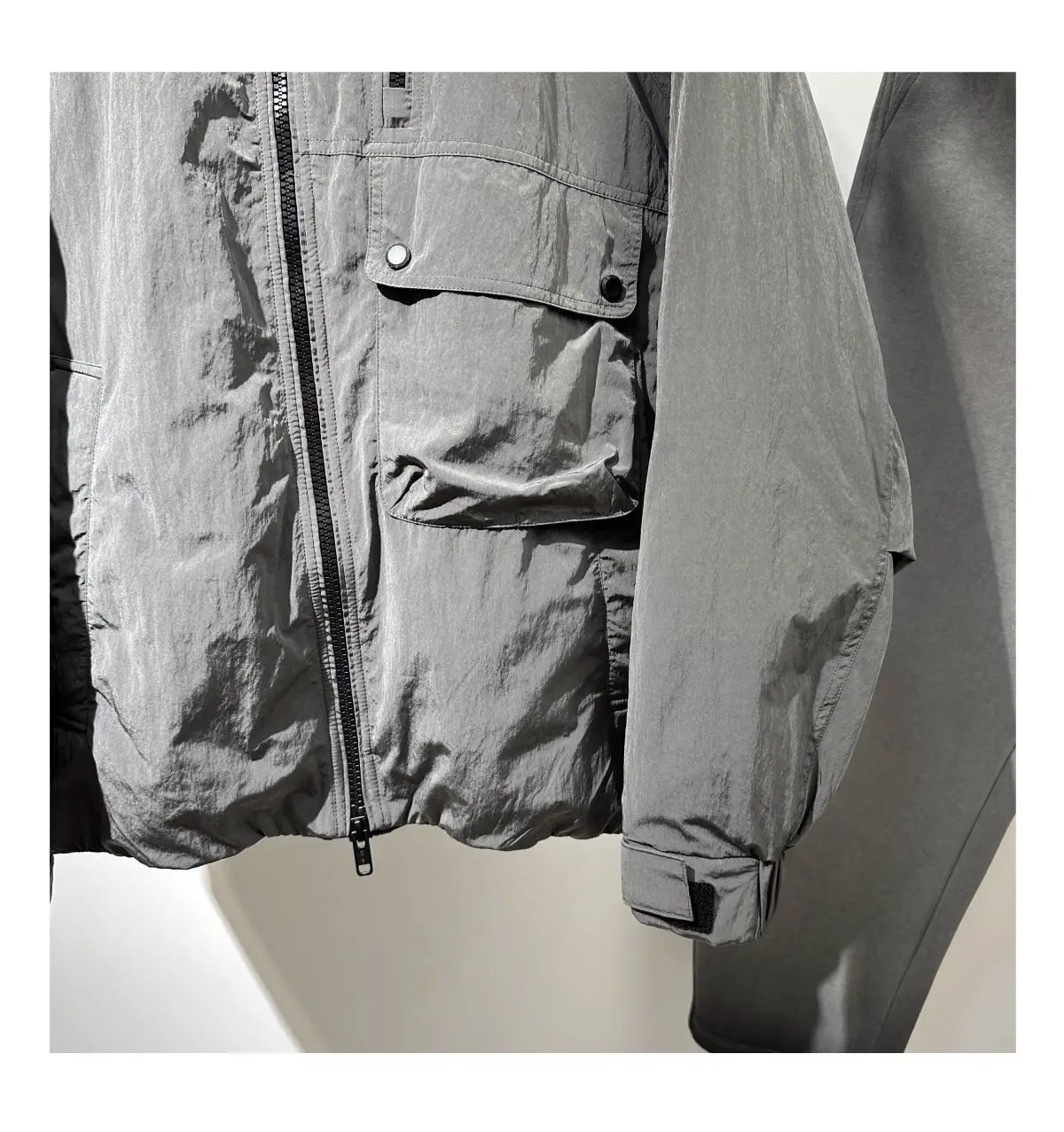 2026 Winter Loose Tooling Warm Parkas Men Fashion Casual Hooded Down Cotton Jacket Male Zipper Cotton Padded Coats C973