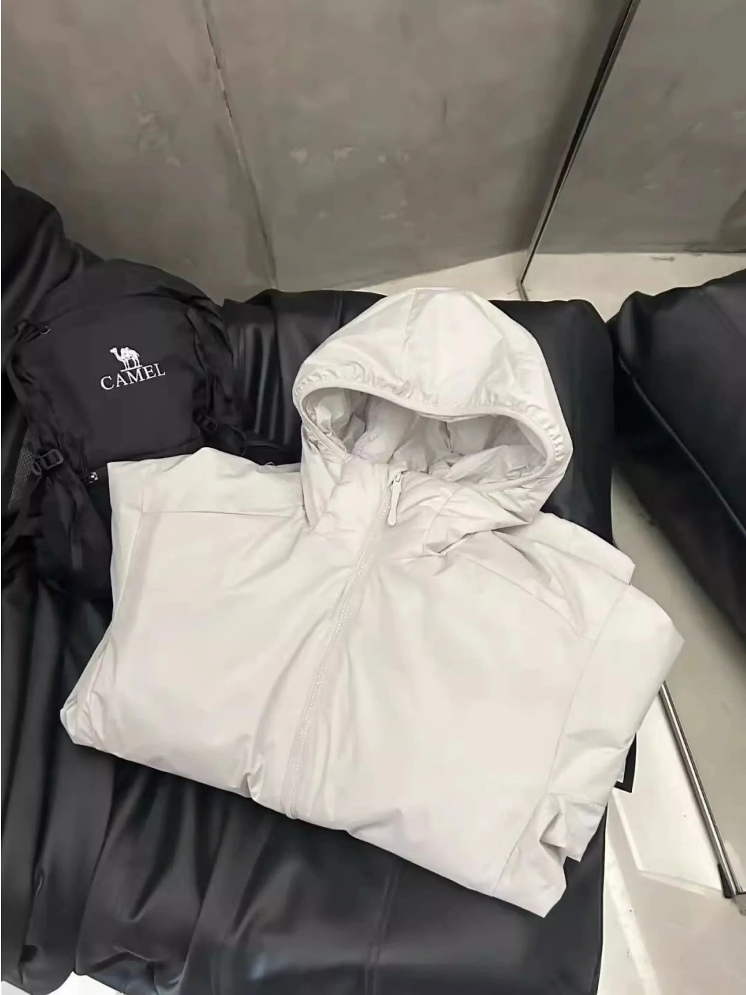 Gmiixder Premium Lightweight Insulated Jacket Unisex Couple Waterproof Hooded Warm Coat Autumn Winter Outdoor Outerwear