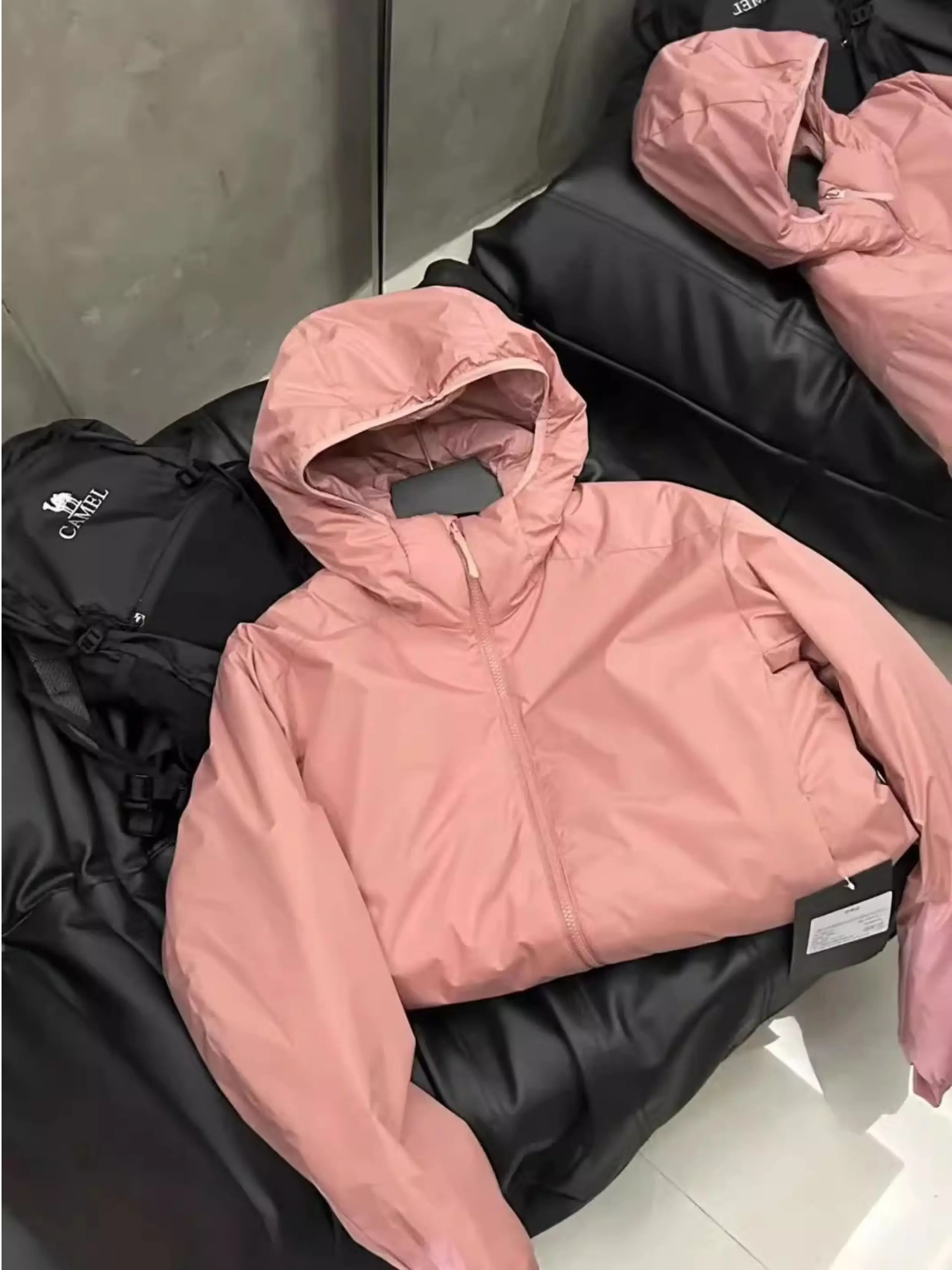 Gmiixder Premium Lightweight Insulated Jacket Unisex Couple Waterproof Hooded Warm Coat Autumn Winter Outdoor Outerwear