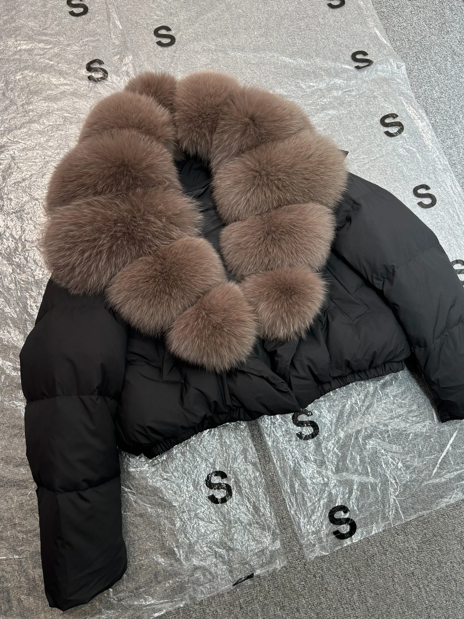 Janveny Big Natural Fox Fur Coat Women 2025 Autumn Winter Female Parkas 90% White Duck Down Jacket Feather Short Puffer Coat