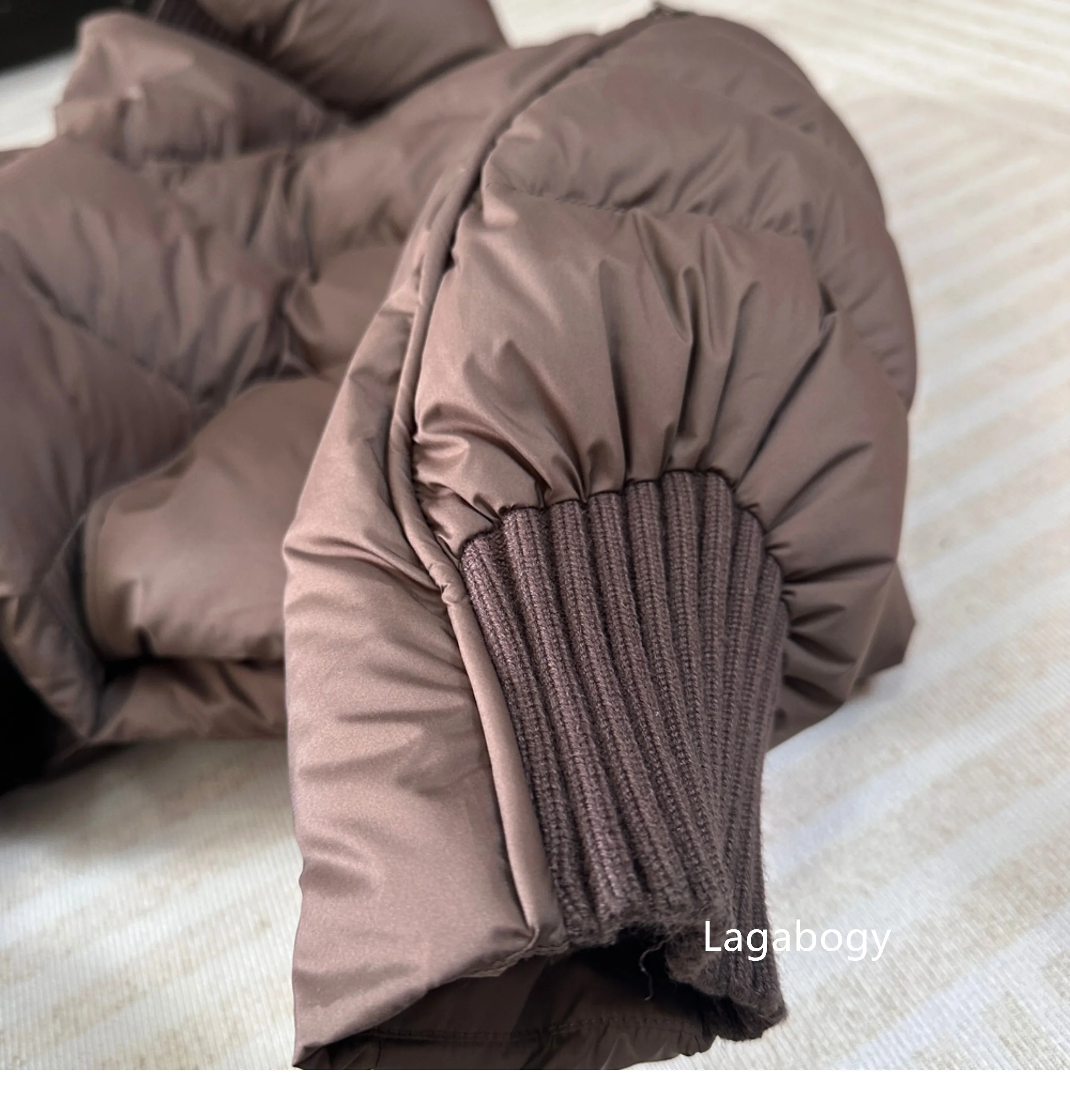 Lagabogy 2025 Winter Puffer Jacket Women Short 90% White Duck Down Coat Female Streetwear Warm Parkas Removable Sleeves Outwear