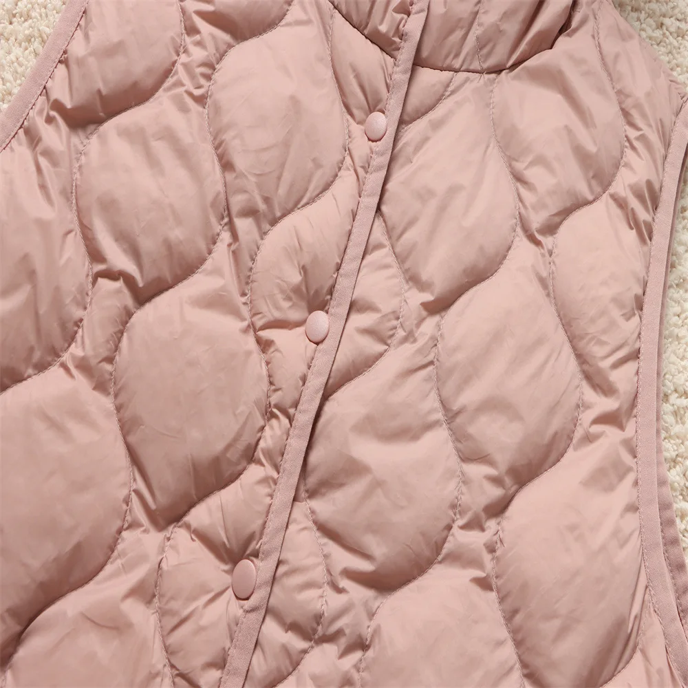 Fashion Lightweight Hooded Down Vest Woman Short Slim Fit Warm Winter Puffer Waistcoat Women Gilet Single Breasted VT-335