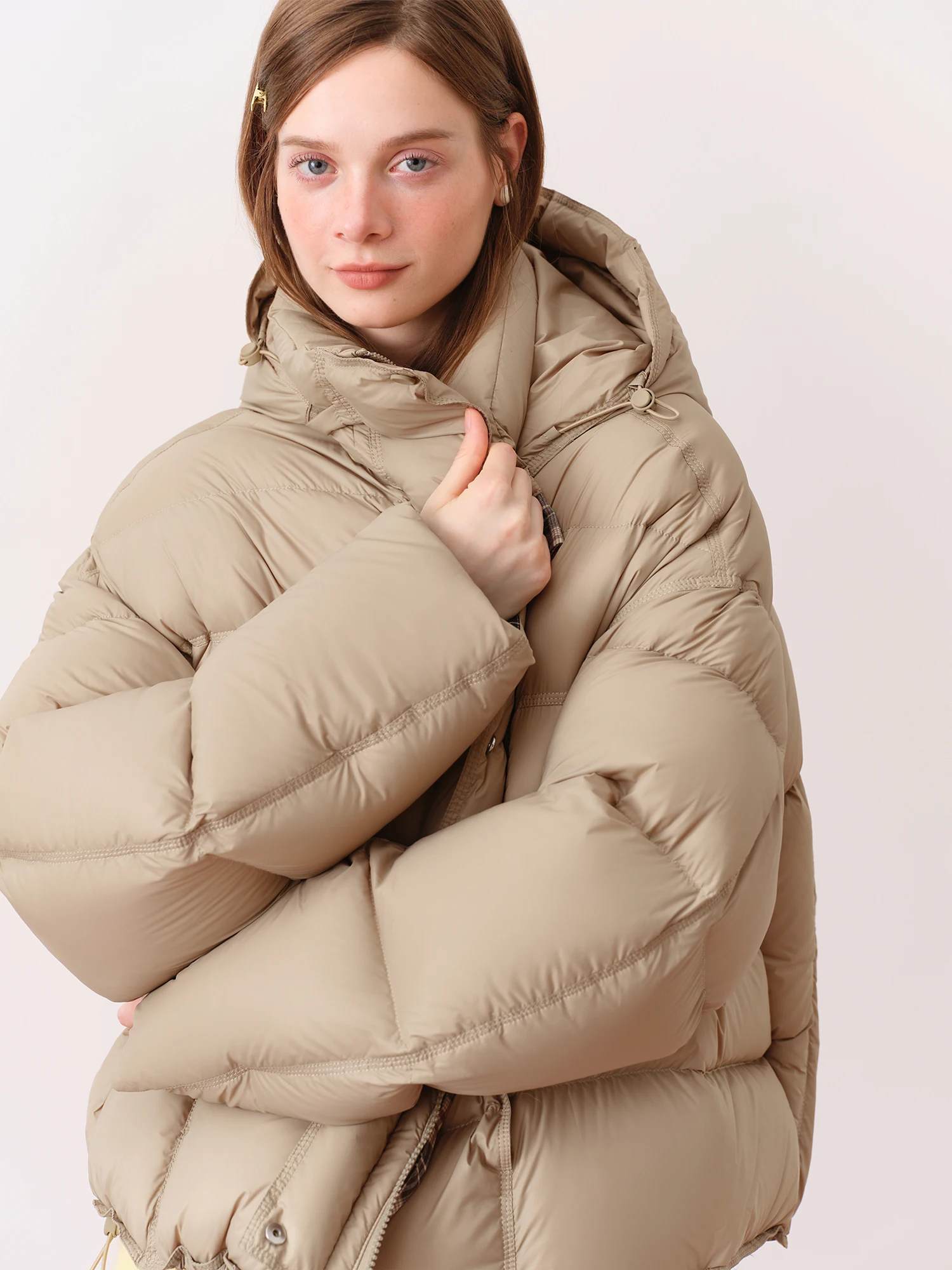 FSLE Winter Women Hooded Short Puffer Jacket Downcoat Bubble Style Thick Warm Coat Oversize Short Quilted Outerwear Duckdown