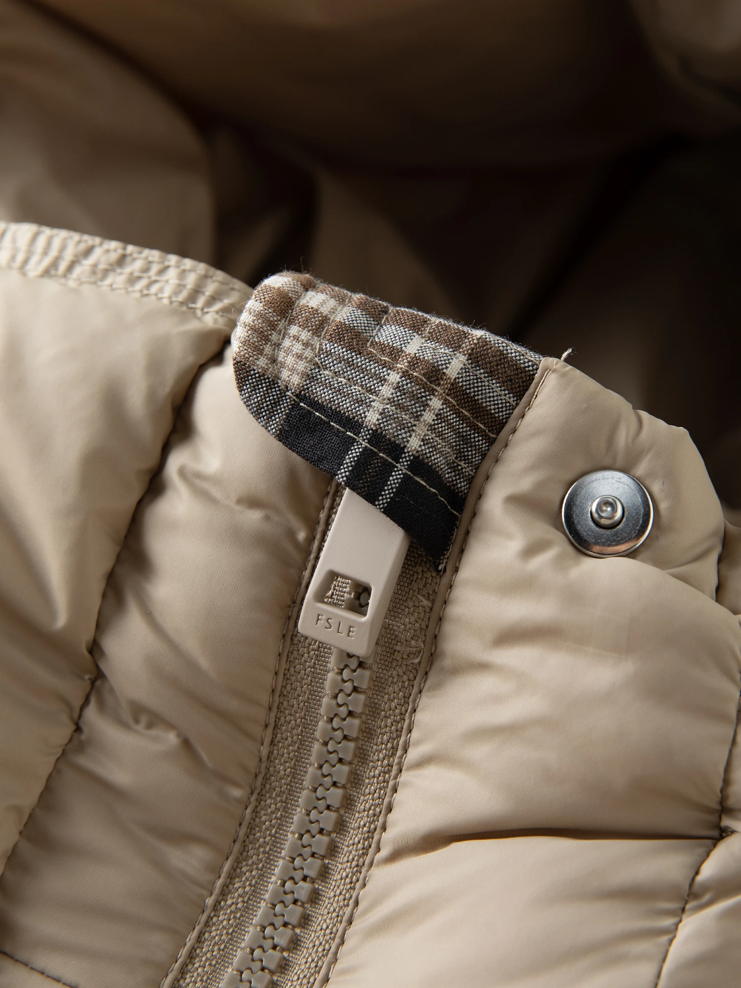 FSLE Winter Women Hooded Short Puffer Jacket Downcoat Bubble Style Thick Warm Coat Oversize Short Quilted Outerwear Duckdown