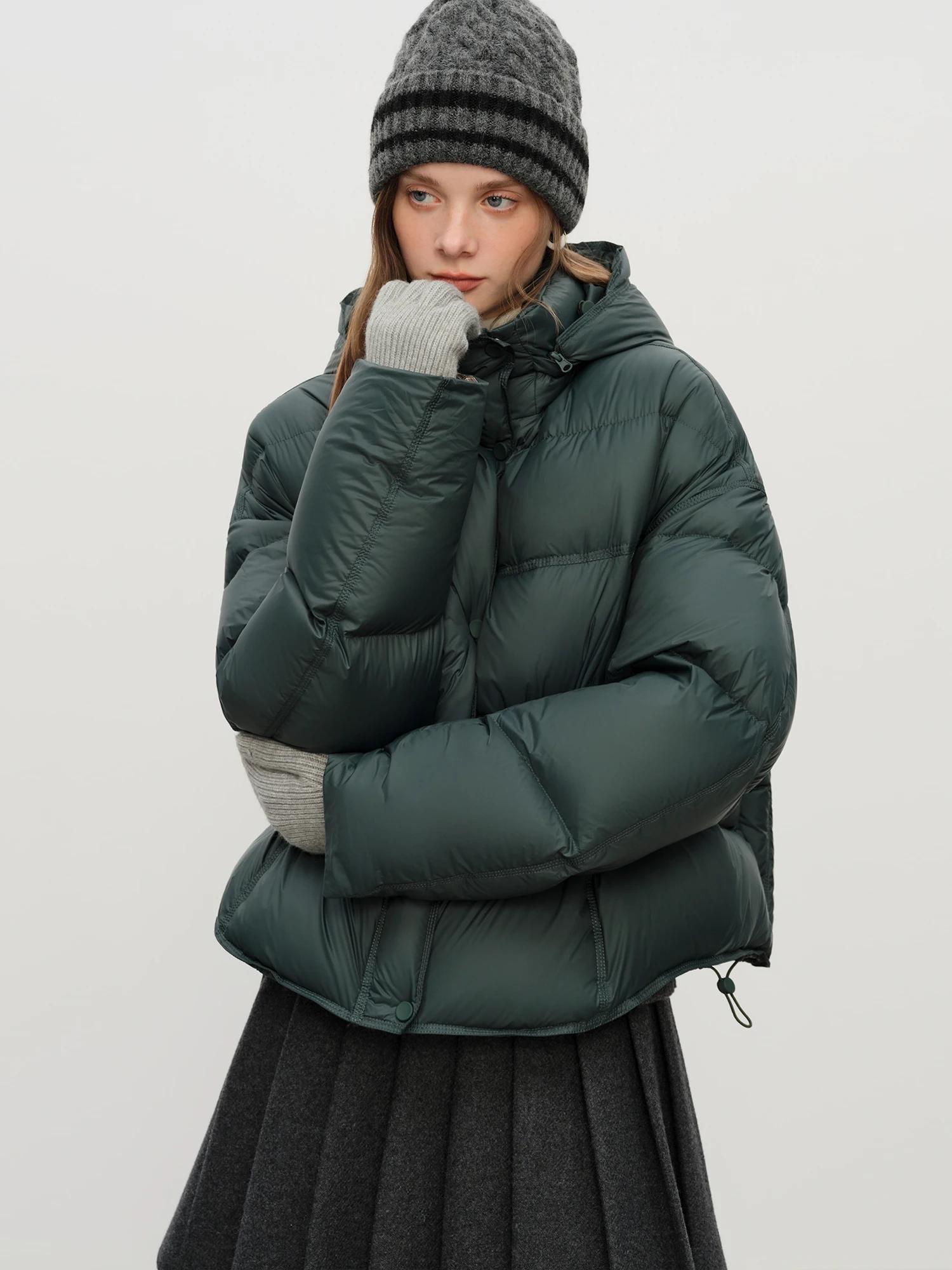 FSLE Winter Women Hooded Short Puffer Jacket Downcoat Bubble Style Thick Warm Coat Oversize Short Quilted Outerwear Duckdown