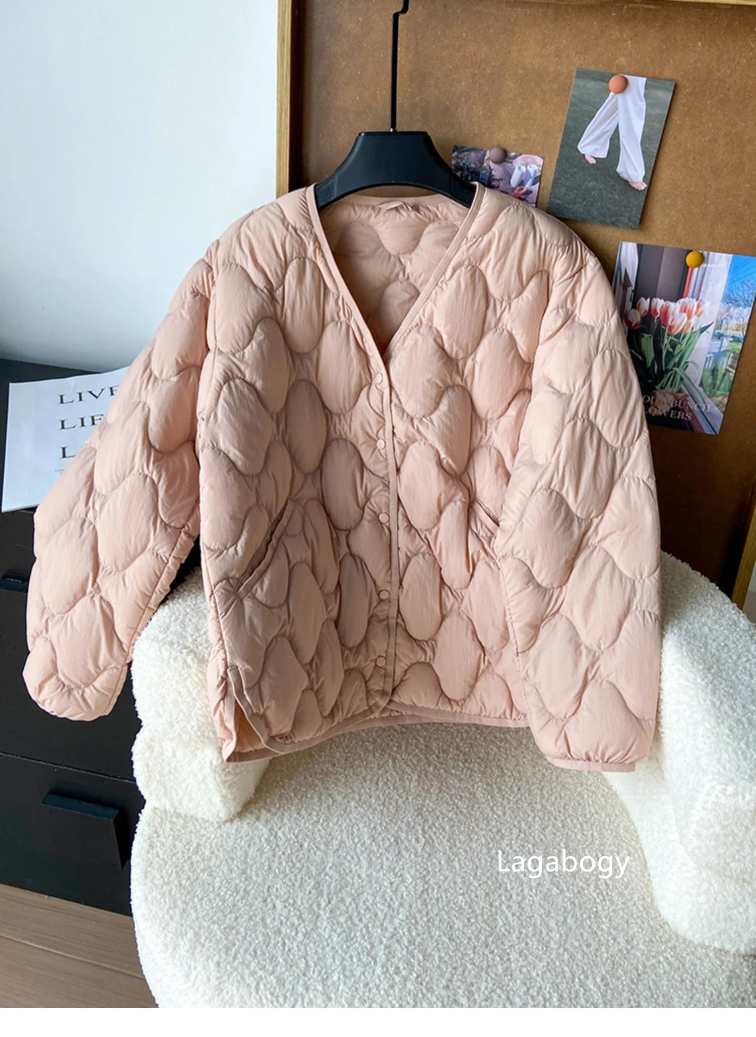 Lagabogy 2025 New Autumn Winter Warm Puffer Coat Women Light Thin 90%White Duck Down Jacket Female Short Single Breasted Outwear