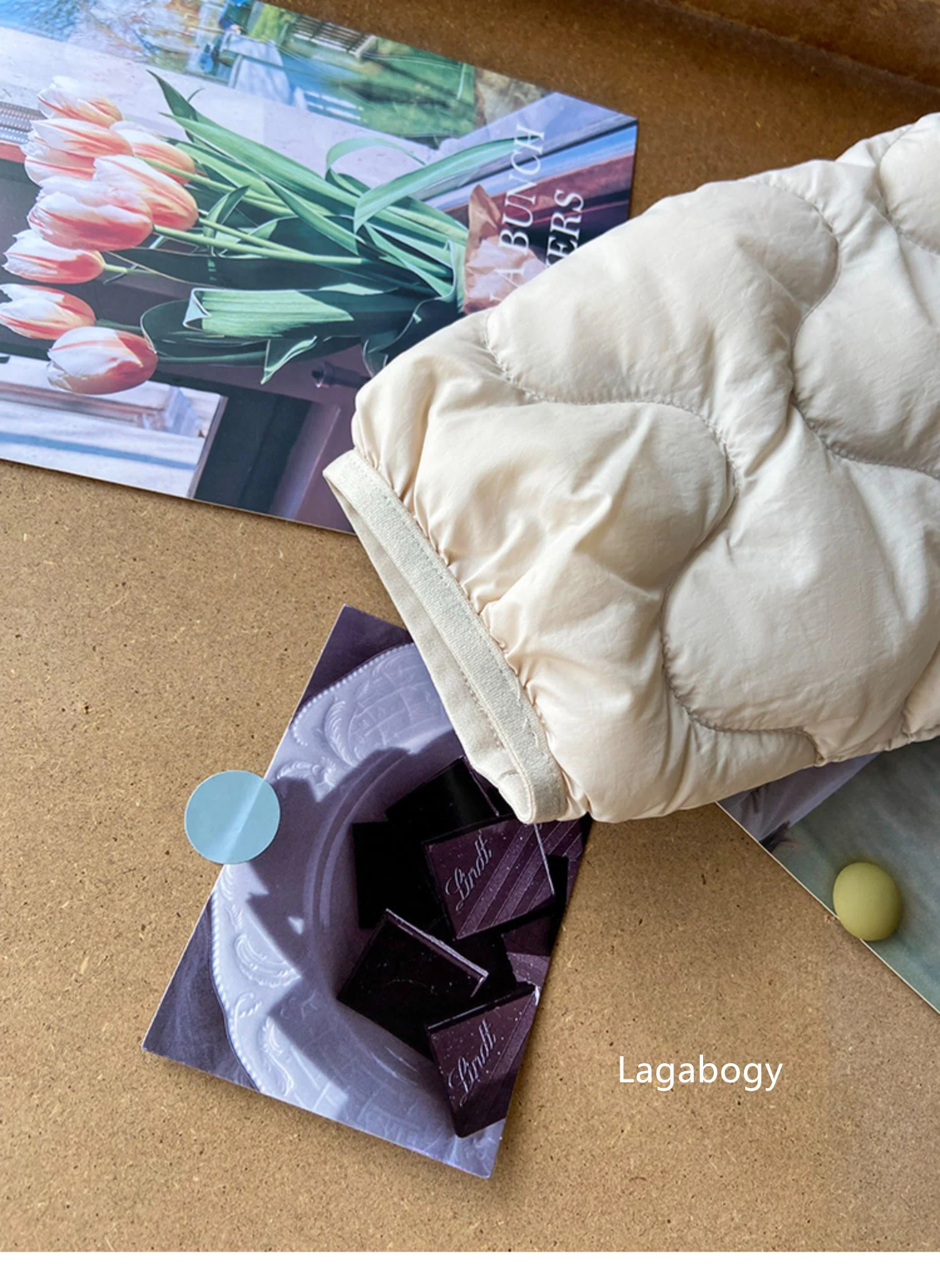 Lagabogy 2025 New Autumn Winter Warm Puffer Coat Women Light Thin 90%White Duck Down Jacket Female Short Single Breasted Outwear