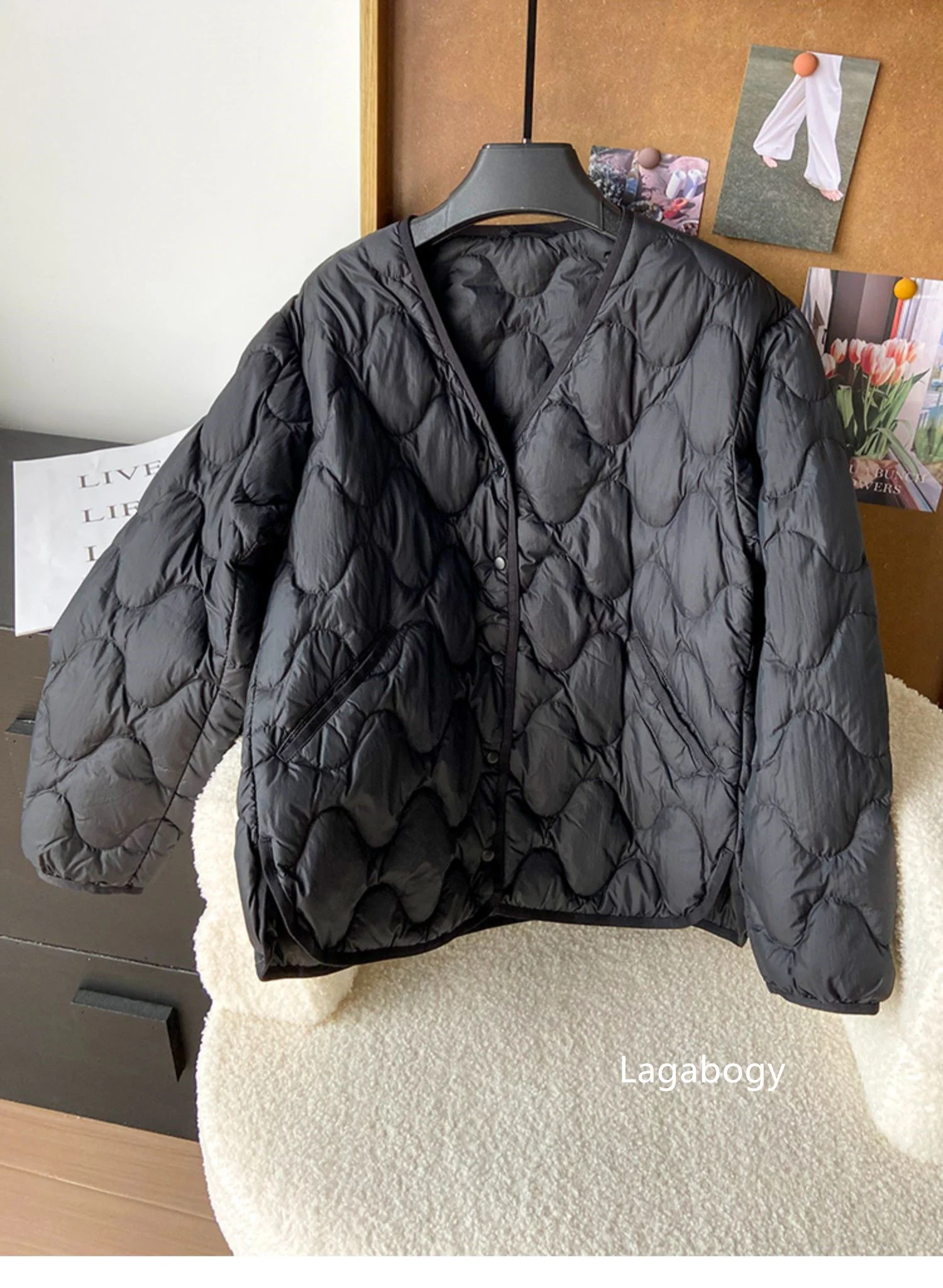 Lagabogy 2025 New Autumn Winter Warm Puffer Coat Women Light Thin 90%White Duck Down Jacket Female Short Single Breasted Outwear