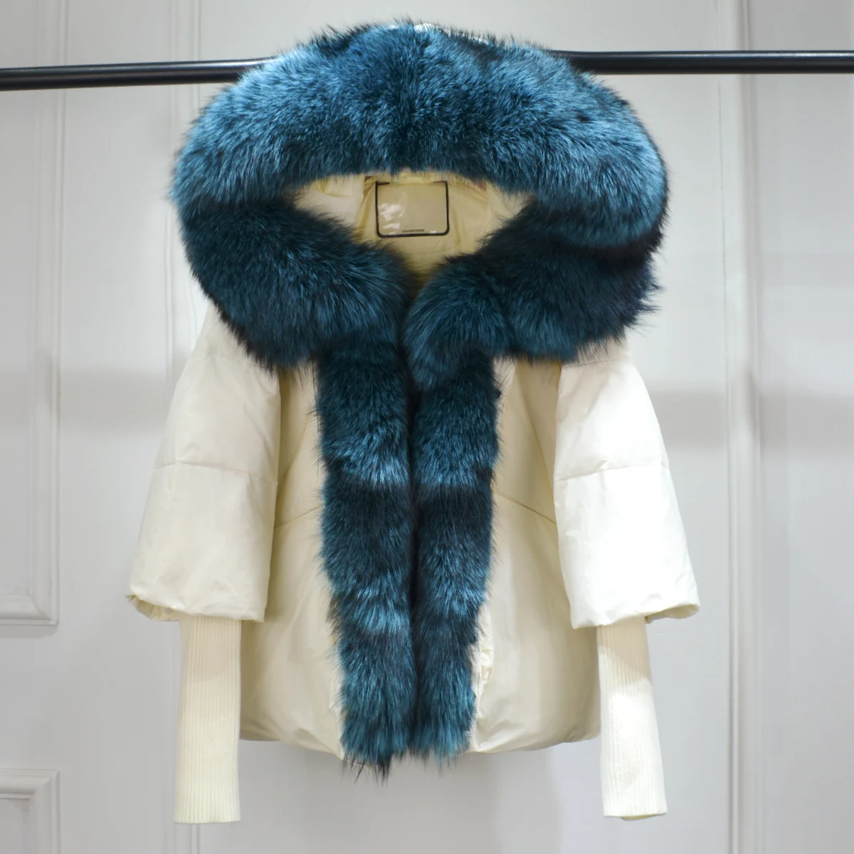 Lagabogy 2025 Winter Women Warm White Duck Down Jacket Loose Hood Puffer Coat Natural Real Fox Fur Collar Thick Luxury Outerwear
