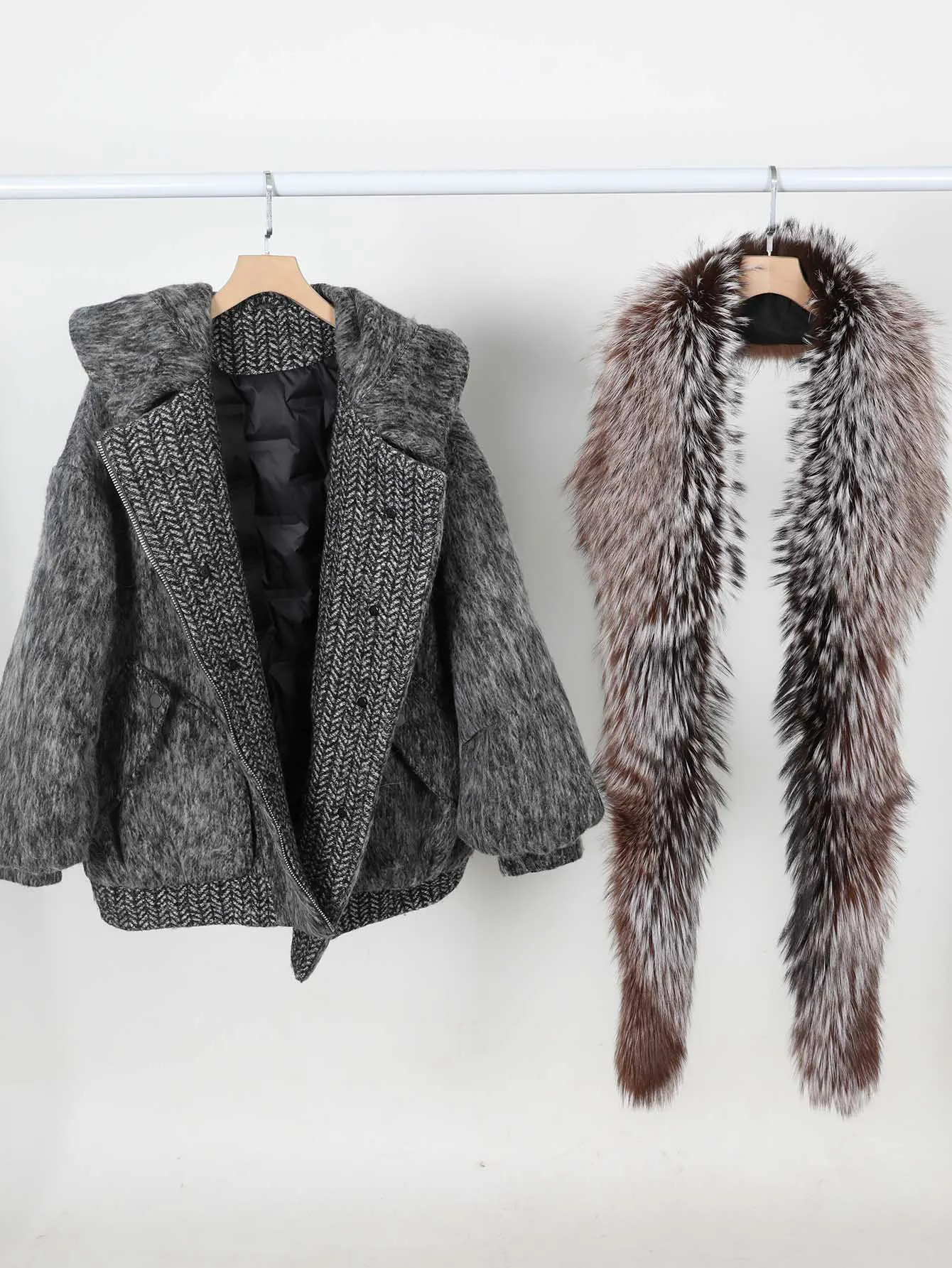 Maomaokong high-end Wool fabric Luxury Women's Big Fox Fur Collar Puffer Jacket Natural Fur down Coat Winter Thickened Warm