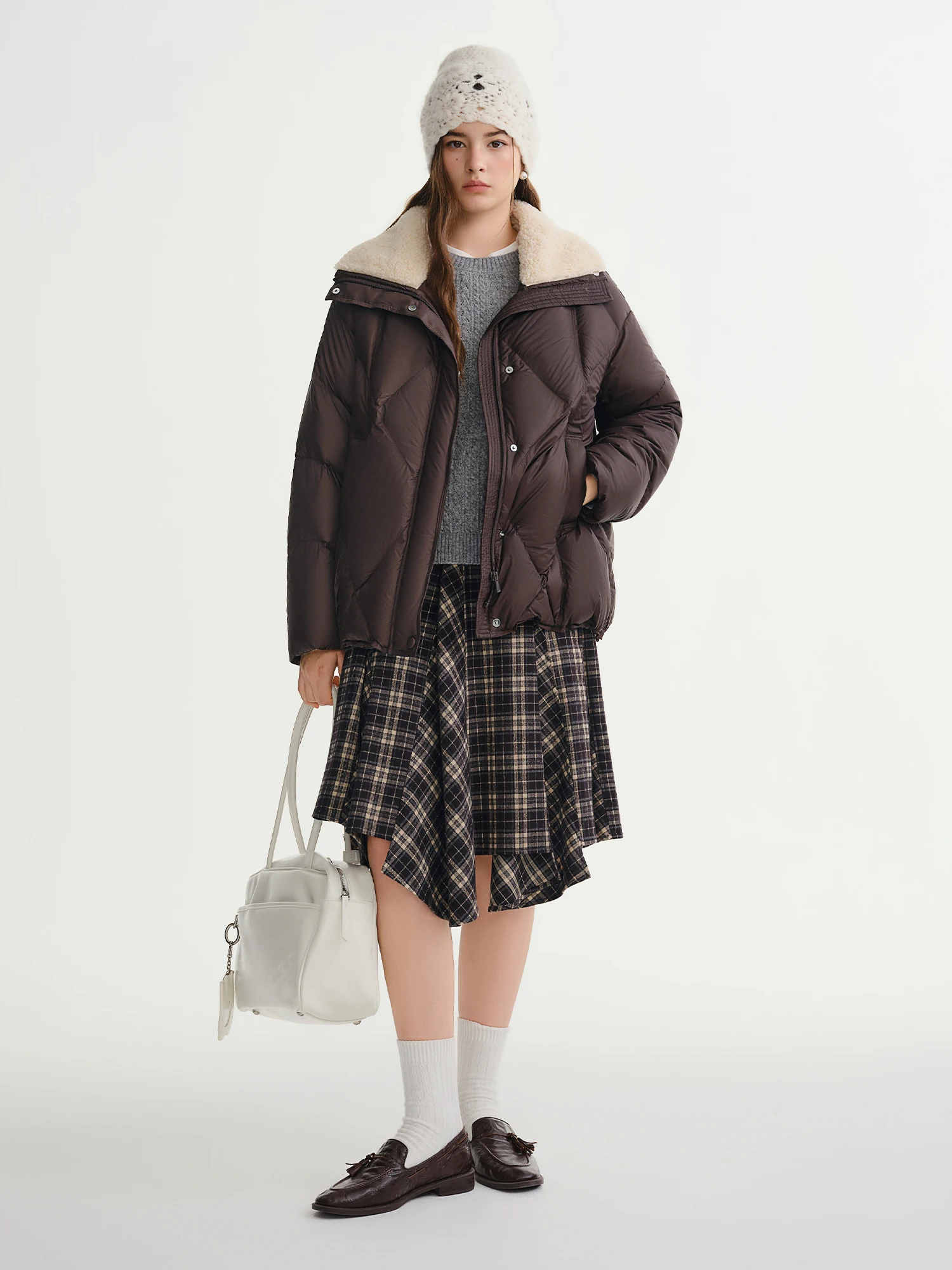 DUSHU Furry Lapel Quilted White Duck Down Coats Women Casual Daily Retro Simple Loose Short Warm Coat Contrast Color Girlish BF