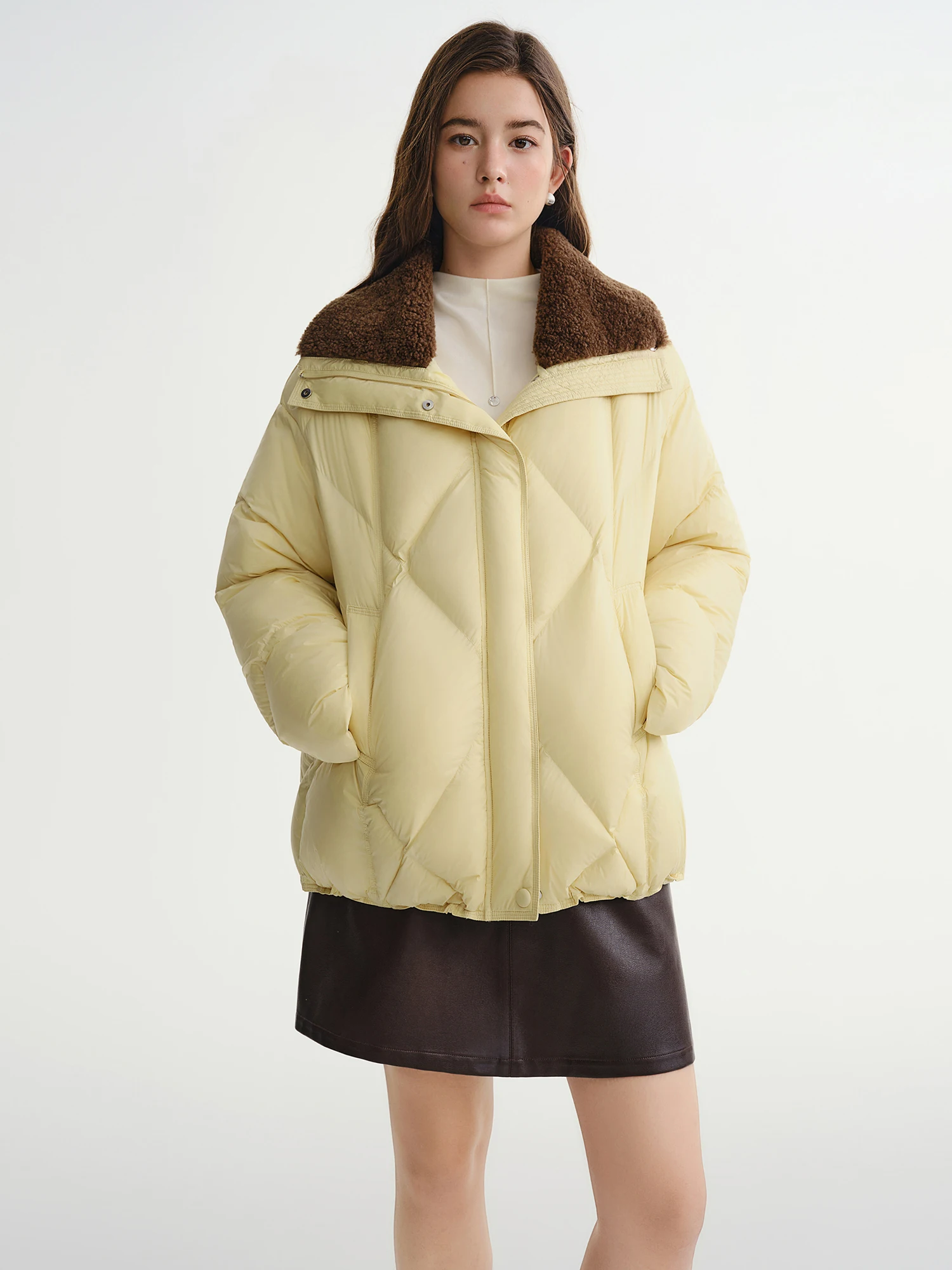 DUSHU Furry Lapel Quilted White Duck Down Coats Women Casual Daily Retro Simple Loose Short Warm Coat Contrast Color Girlish BF
