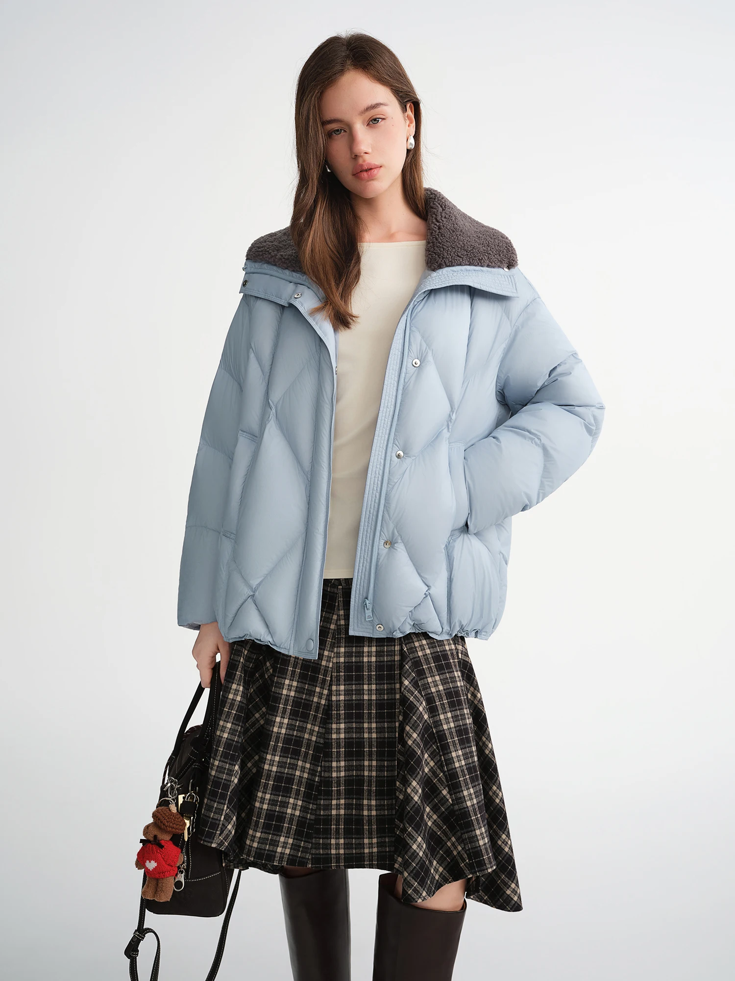 DUSHU Furry Lapel Quilted White Duck Down Coats Women Casual Daily Retro Simple Loose Short Warm Coat Contrast Color Girlish BF