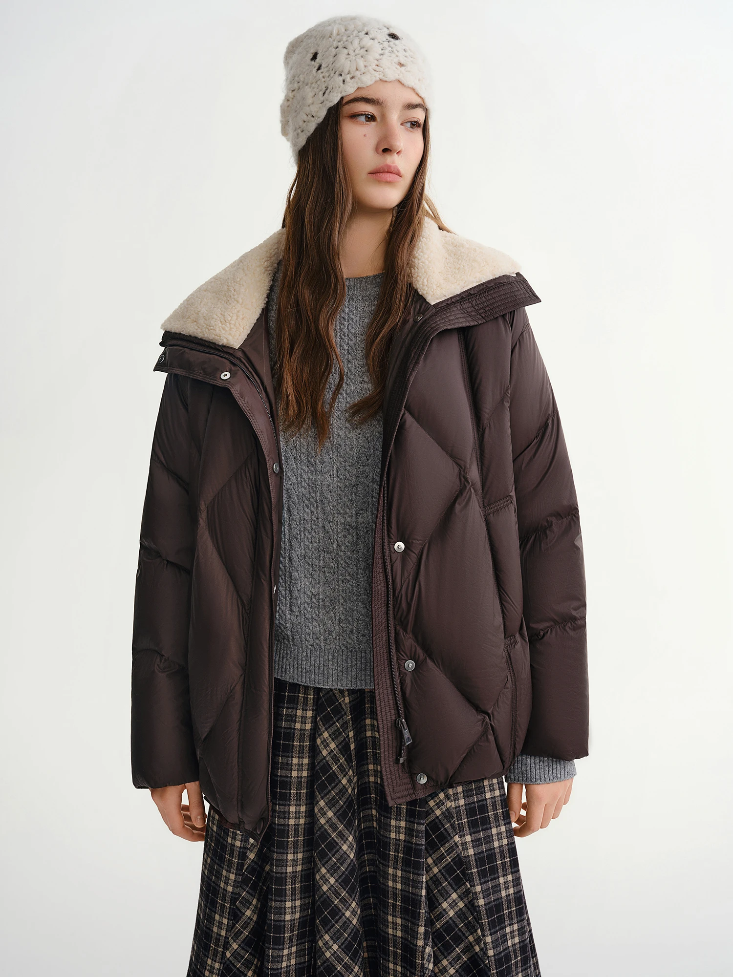 DUSHU Furry Lapel Quilted White Duck Down Coats Women Casual Daily Retro Simple Loose Short Warm Coat Contrast Color Girlish BF