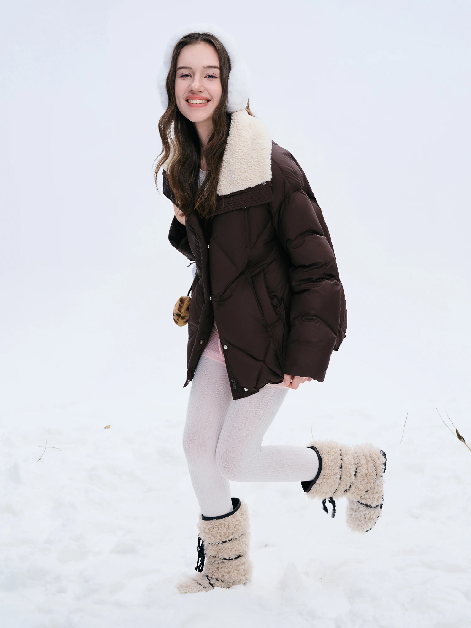 DUSHU Furry Lapel Quilted White Duck Down Coats Women Casual Daily Retro Simple Loose Short Warm Coat Contrast Color Girlish BF