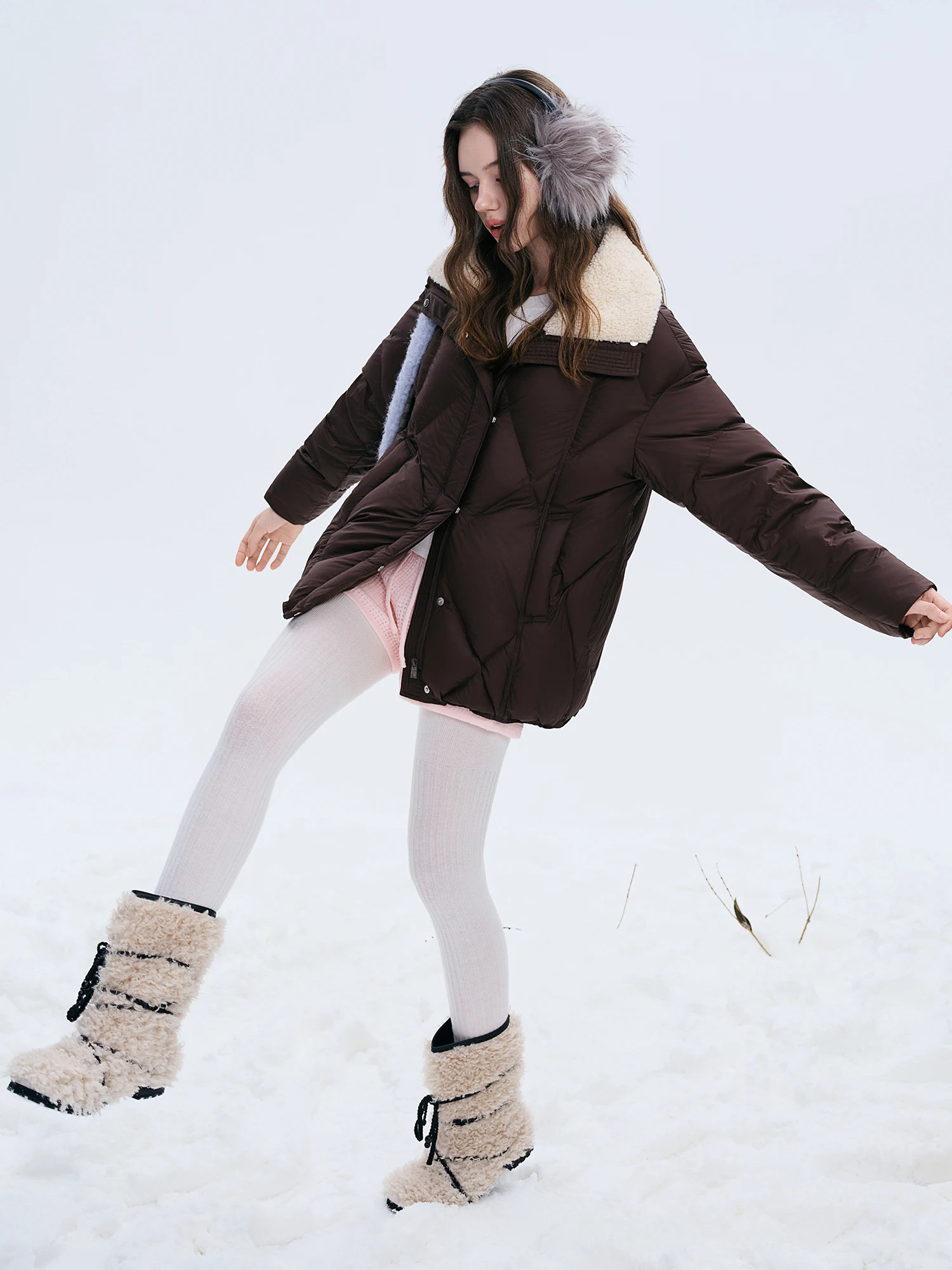 DUSHU Furry Lapel Quilted White Duck Down Coats Women Casual Daily Retro Simple Loose Short Warm Coat Contrast Color Girlish BF